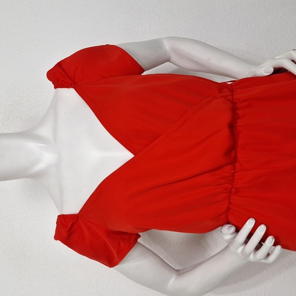 Superdown Red Romantic Coquette V-Neck Smocked Short Puff Sleeves Romper Size M - Picture 4 of 11